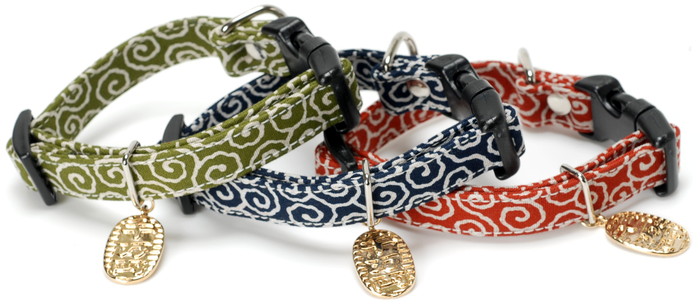 Dog Amo.k カラー 唐草 小判 S グリーン